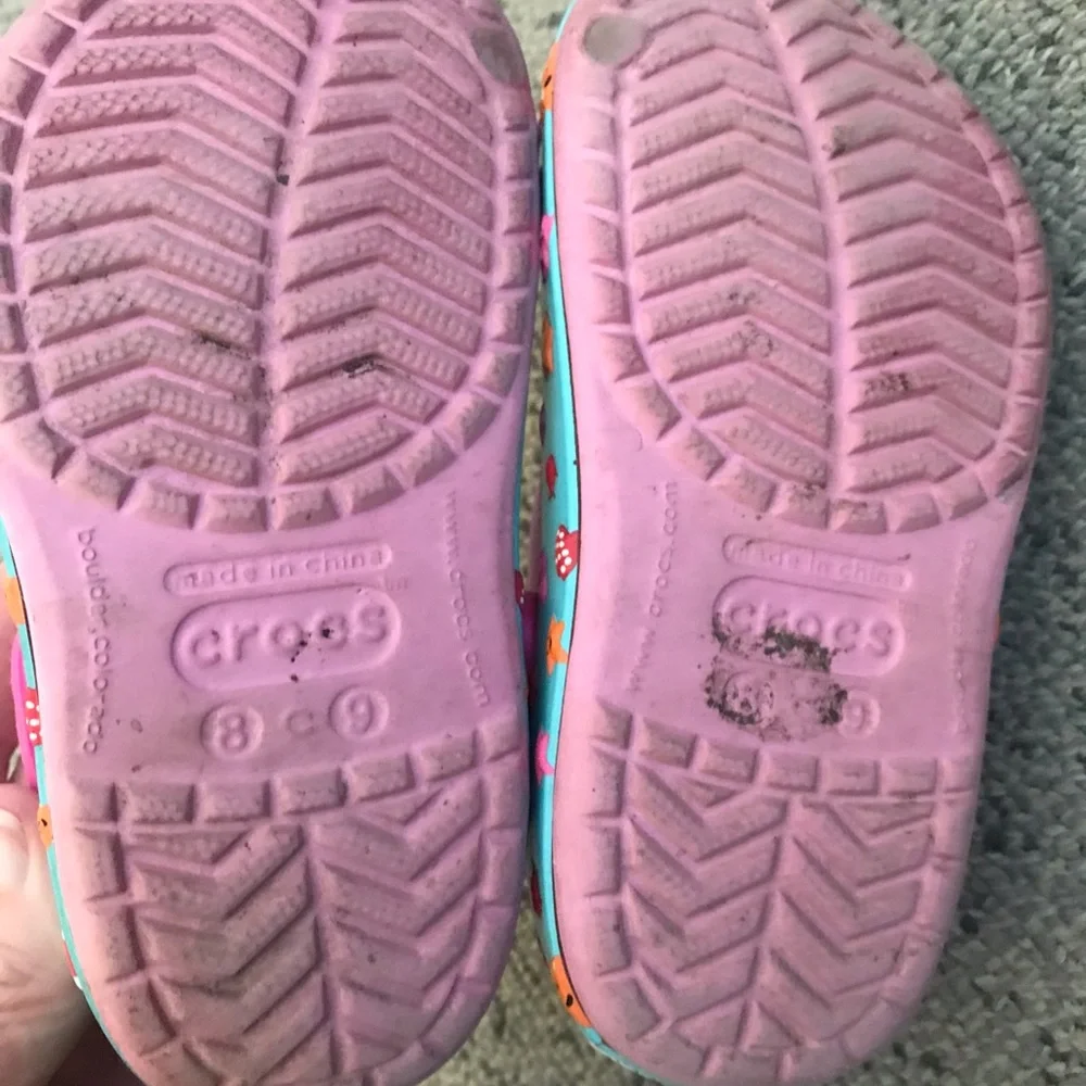 Hello Kitty Crocs Kids' Pink Clog Sandals